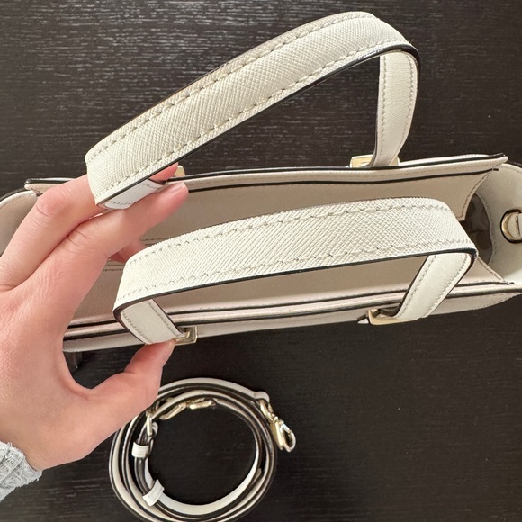 Kate Spade Small Satchel in light grey/white - Picture 3 of 12